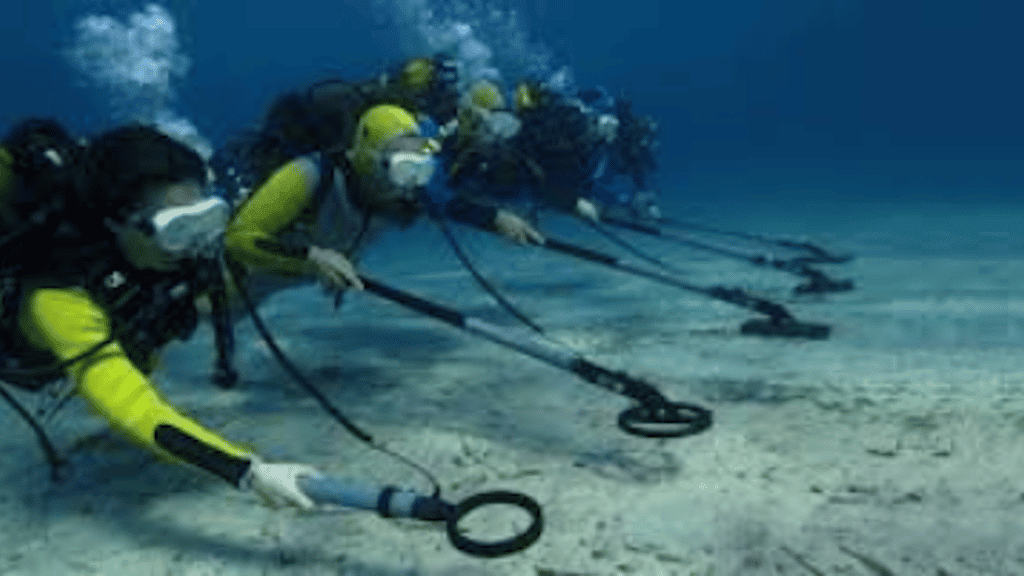 The Different Ways to Treasure Hunt Underwater